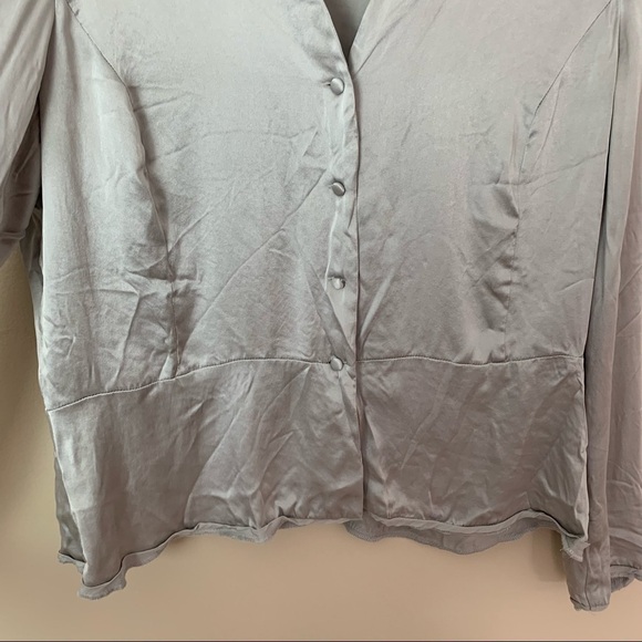 [Charter Club] Silver Silk Button Down Long Sleeve Top - Picture 4 of 7